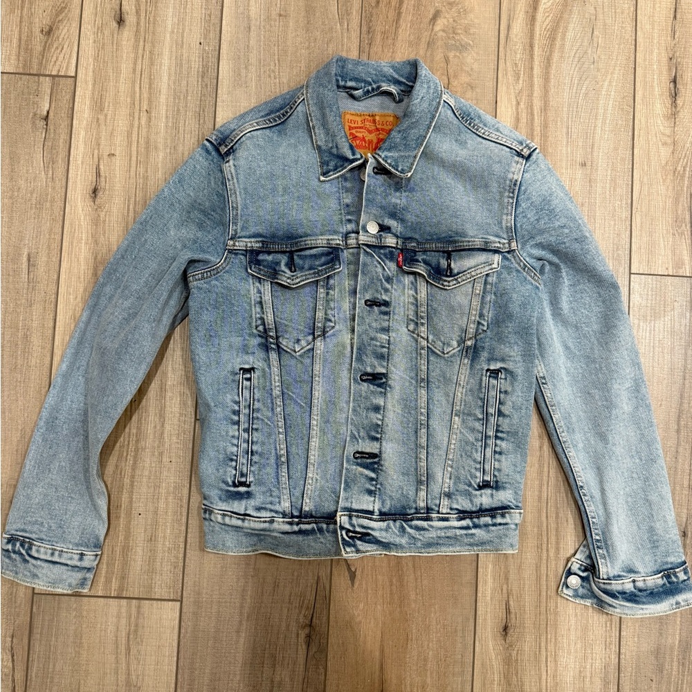 Vintage Levi’s trucker light stonewash denim Jean jacket size XS